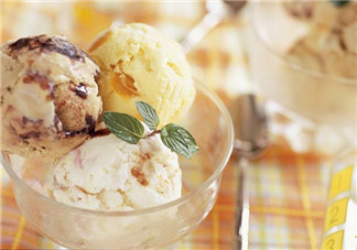 孕婦夏天可以吃冰淇淋嗎 孕婦吃過多冰淇淋影響腸胃健康