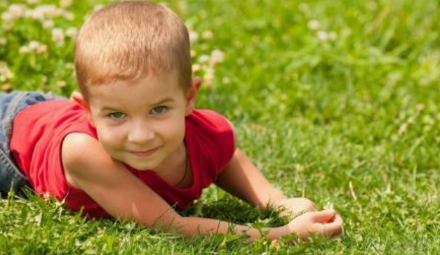 夏天寶寶痱子和濕疹區(qū)別 夏天寶寶怎么預(yù)防痱子