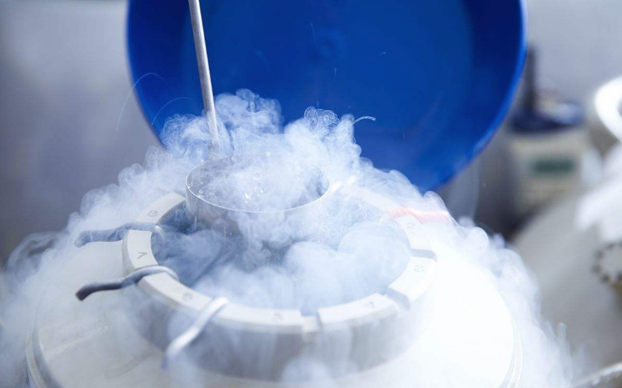 試管嬰兒懷多胞胎有什么風險 胚胎植入數與年紀有什么關系 試管嬰兒懷多胞胎有什么風險 胚胎植入數與年紀有什么關系