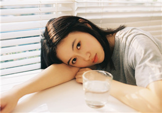 女性濕氣重有哪些表現 濕氣重要怎么調理好 女性濕氣重有哪些表現 濕氣重要怎么調理好