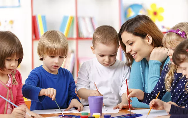 孩子玩耍的時候忘記上廁所怎么辦 孩子玩的時候就尿褲子解決方法2018