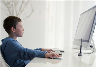 如何讓寶寶遠離電子產品 多用眼睛交流表達情感