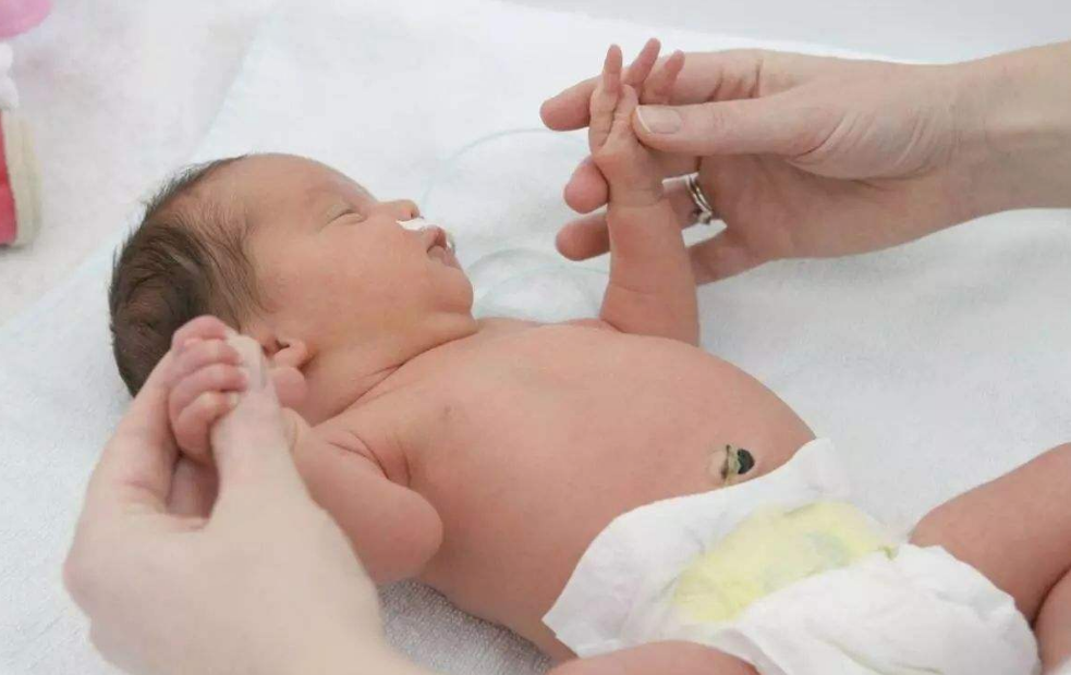 為什么寶寶出生不久感染腸病毒 如何預(yù)防新生兒腸病毒