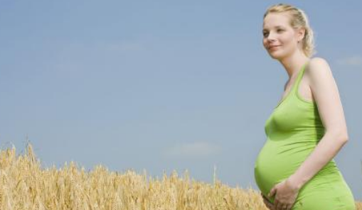 孕婦夏天能穿人字拖嗎 孕婦經常穿人字拖有什么影響 孕婦夏天能穿人字拖嗎 孕婦經常穿人字拖有什么影響