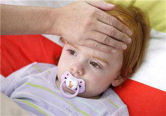 夏季孩子發燒需要檢查嗎 如何在家照料發燒的寶寶