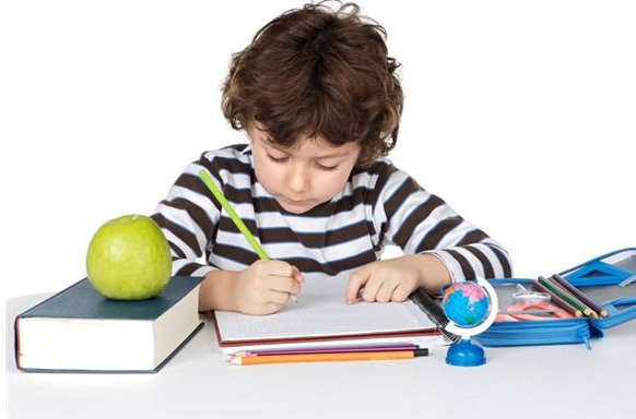 孩子對學習不感興趣怎么辦 告訴孩子努力學習是一種責任? 孩子對學習不感興趣怎么辦 告訴孩子努力學習是一種責任?