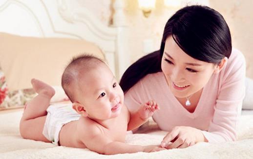 夏天怎么坐月子好 坐月子不必忌諱吹空調