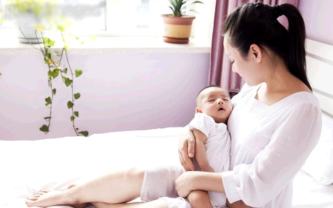 夏天怎么坐月子好 坐月子不必忌諱吹空調