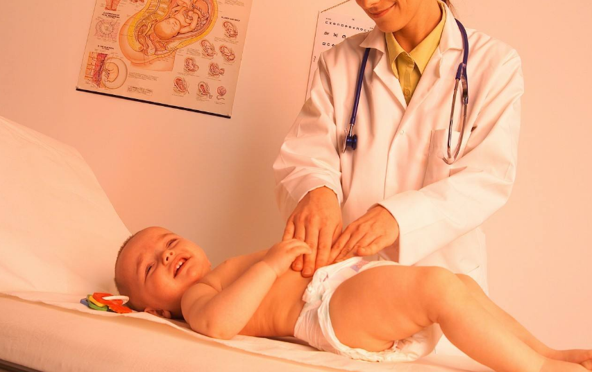 孩子夏季腹痛是什么原因導致的 孩子夏天癥狀是什么2018