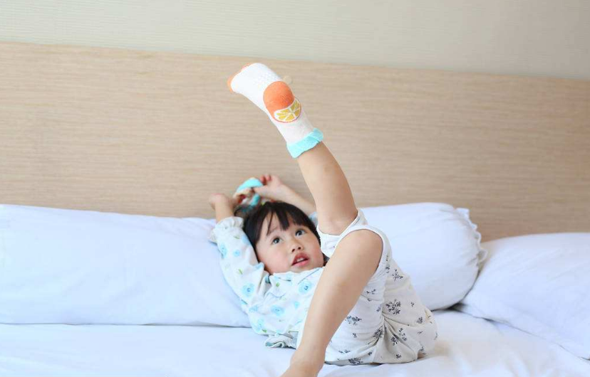 夏天寶寶要不要穿襪子 孩子夏季穿襪子建議2018