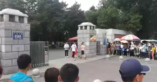 2018高考結束朋友圈 高考結束后再也沒有偷偷看你的機會