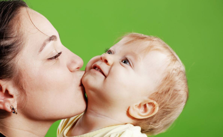 2018父親節出生的寶寶命硬嗎 如何看父親節出生的孩子八字