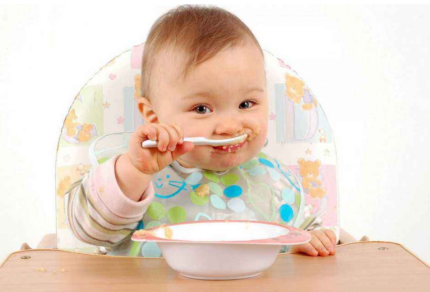 為什么不能給孩子過晚加輔食 給孩子過早或者過晚加輔食會怎么樣 為什么不能給孩子過晚加輔食 給孩子過早或者過晚加輔食會怎么樣