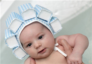 夏天寶寶怎么洗澡最好 夏季寶寶一天洗幾次澡比較好
