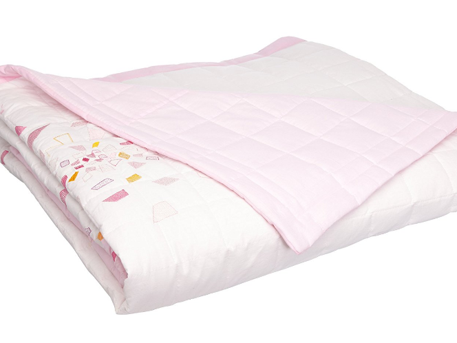 空調(diào)被與夏涼被有什么區(qū)別 夏涼被是空調(diào)被的別稱