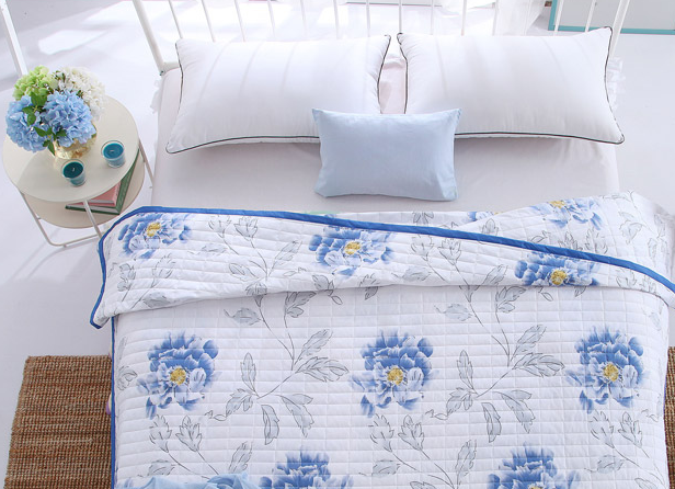 空調(diào)被與夏涼被有什么區(qū)別 夏涼被是空調(diào)被的別稱