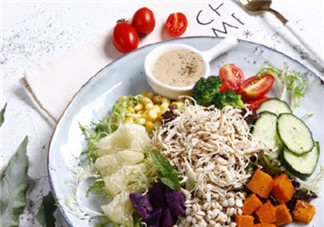 夏天做飯?zhí)珶嵝那檎f(shuō)說(shuō) 夏天太熱不想做飯句子感慨