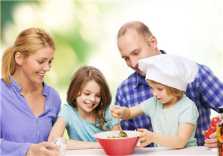 寶寶吃飯費勁軟硬不吃怎么辦 如何讓寶寶愛上吃飯