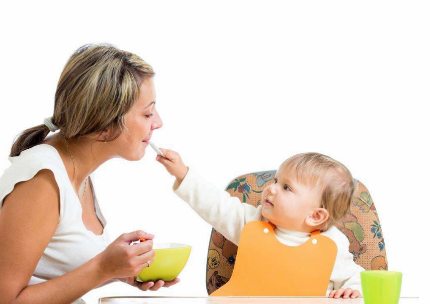 寶寶吃飯費勁軟硬不吃怎么辦 如何讓寶寶愛上吃飯