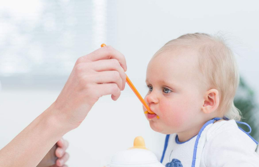 寶寶吃飯費勁軟硬不吃怎么辦 如何讓寶寶愛上吃飯