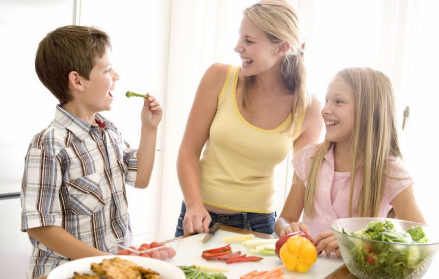 寶寶吃飯費勁軟硬不吃怎么辦 如何讓寶寶愛上吃飯