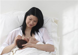 產后沒奶水吃什么效果好 開奶四部曲分娩后半小時內喂奶