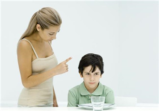 孩子不喜歡打招呼怎么辦 怕生是孩子在自我保護(hù)