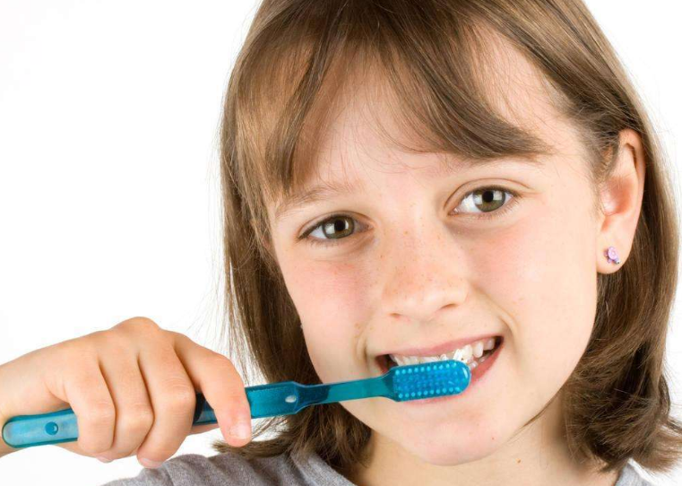 如何保護孩子的乳牙 孩子的乳牙護理方法2018