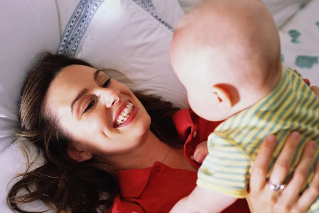 怎么培養(yǎng)才出生的孩子規(guī)律的睡眠 2018剛出生寶寶睡眠習(xí)慣培養(yǎng)