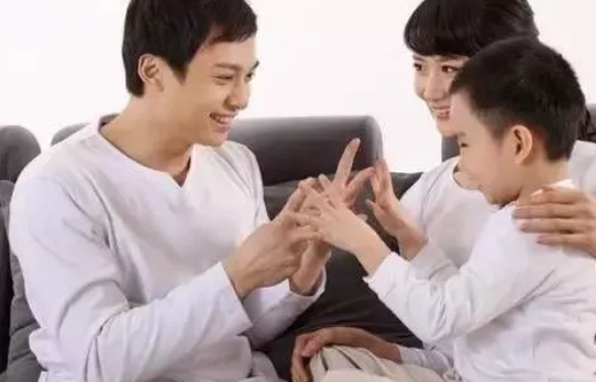 幼兒園中班美術教案陶藝活動 爸爸的煙灰缸父親節教案 幼兒園中班美術教案陶藝活動 爸爸的煙灰缸父親節教案