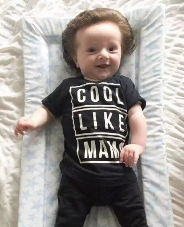 孕期怎么做寶寶出生頭發濃密 如何讓寶寶擁有一頭漂亮的頭發