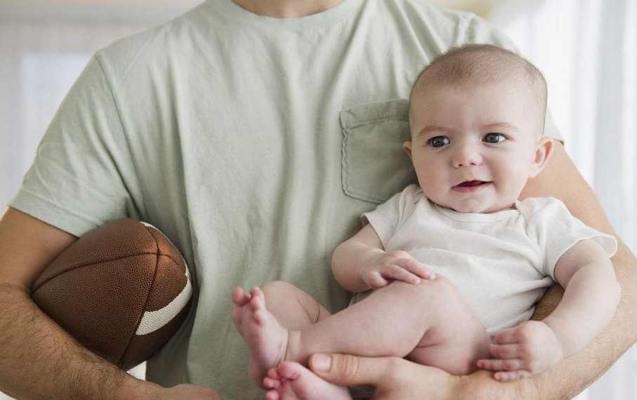 父親節陪爸爸的心情說說 父親節陪爸爸一起做任何事的幽默說說朋友圈