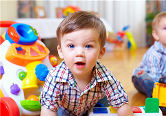 太調皮的孩子怎么教育 規矩+選擇應對熊孩子 太調皮的孩子怎么教育 規矩+選擇應對熊孩子