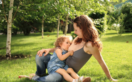 哺乳期出現暗紅色分泌物正常嗎 產后惡露哪些情況需要注意 哺乳期出現暗紅色分泌物正常嗎 產后惡露哪些情況需要注意