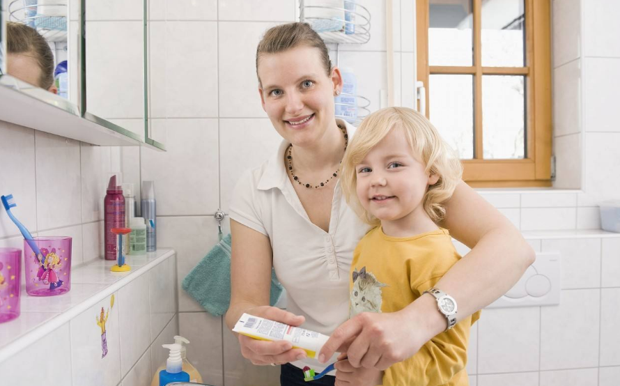 孩子口臭是什么原因 孩子口臭吃什么調理 孩子口臭是什么原因 孩子口臭吃什么調理