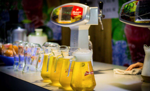 世界杯美食和酒最配的心情說說 世界杯必須得有美食和酒的搞笑段子 世界杯美食和酒最配的心情說說 世界杯必須得有美食和酒的搞笑段子