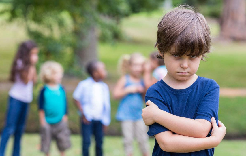 孩子在學校里面被欺負怎么辦 2018孩子被欺負怎么安撫比較好