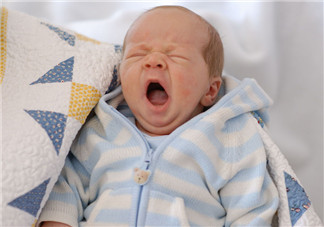 天熱寶寶老是發(fā)燒怎么回事 2018三伏天孩子發(fā)燒如何護理