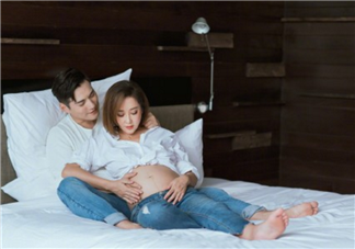 嚴(yán)屹寬女兒什么時(shí)候出生的 嚴(yán)屹寬杜若溪女兒多少斤