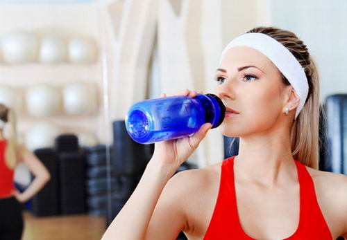 跑步后多久可以喝水 跑步前補水很關鍵2018 跑步后多久可以喝水 跑步前補水很關鍵2018