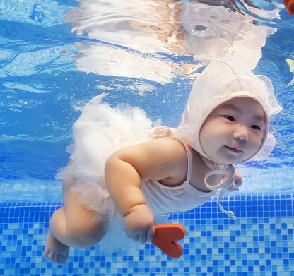 嬰兒游泳的注意事項(xiàng) 寶寶游泳有什么好處2018 嬰兒游泳的注意事項(xiàng) 寶寶游泳有什么好處2018