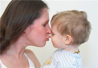 一個人帶孩子好累的心情說說 媽媽一個人帶孩子的句子感言