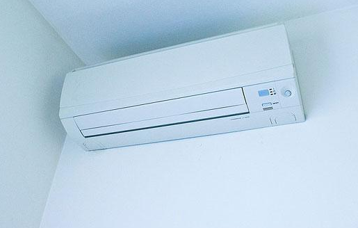 吹空調引起了濕疹怎么辦 記得定期清洗空調過濾網 吹空調引起了濕疹怎么辦 記得定期清洗空調過濾網