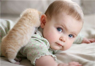 寶寶起痱子一般涂抹什么好的快 2018寶寶長(zhǎng)痱子如何食療