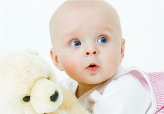 寶寶發(fā)燒的心情說(shuō)說(shuō) 寶寶發(fā)燒媽媽擔(dān)心的句子感慨