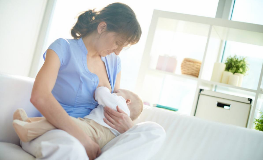 胸小就奶水少嗎 判斷奶水不足的標(biāo)準(zhǔn)是什么 胸小就奶水少嗎 判斷奶水不足的標(biāo)準(zhǔn)是什么