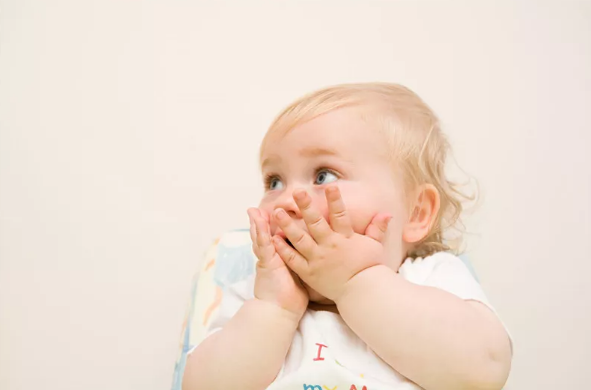 怎么避免孩子在室內中暑 孩子突然中暑了怎么辦好2018