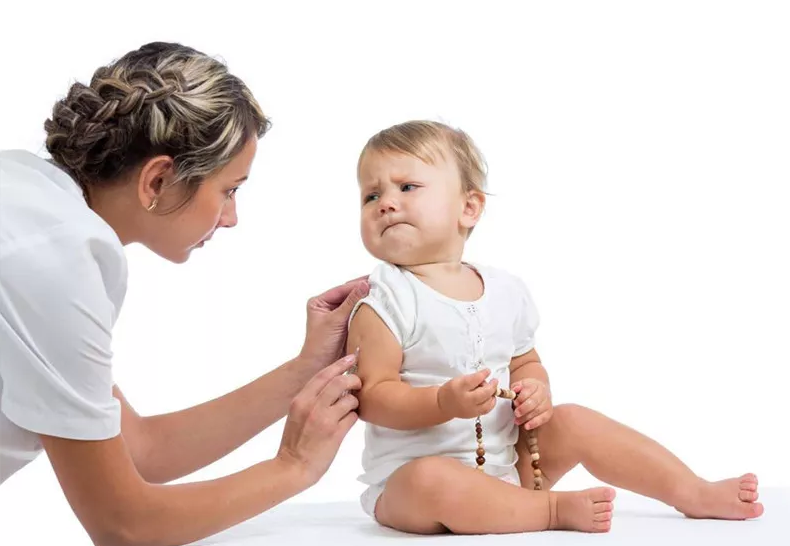 寶寶吹風扇怎么吹比較好 2018給寶寶吹風扇注意事項 