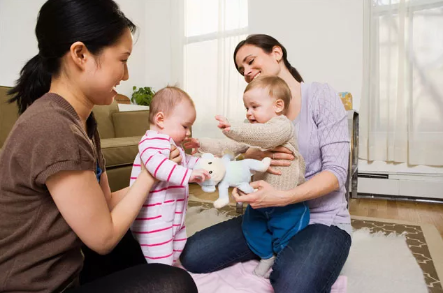 孩子不讓別的寶寶在家玩怎么辦 怎么開導(dǎo)孩子不讓別的孩子在家玩的行為 孩子不讓別的寶寶在家玩怎么辦 怎么開導(dǎo)孩子不讓別的孩子在家玩的行為