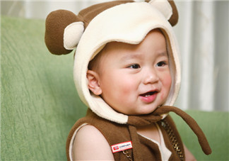 2歲寶寶不聽話愛哭怎么辦 家長巧用注意力轉移法